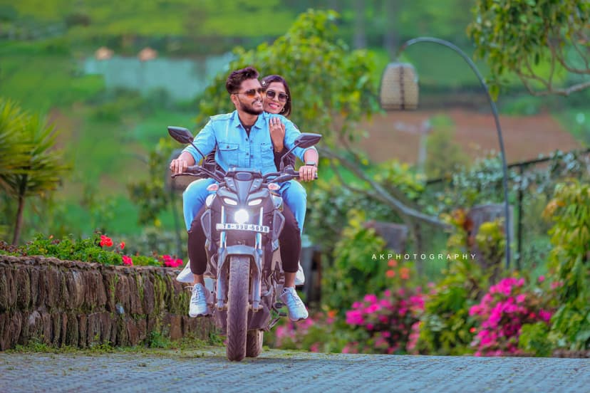 Pre-Wedding Couple Shoot of Krishna & Nivetha in Ooty, Tamilnadu