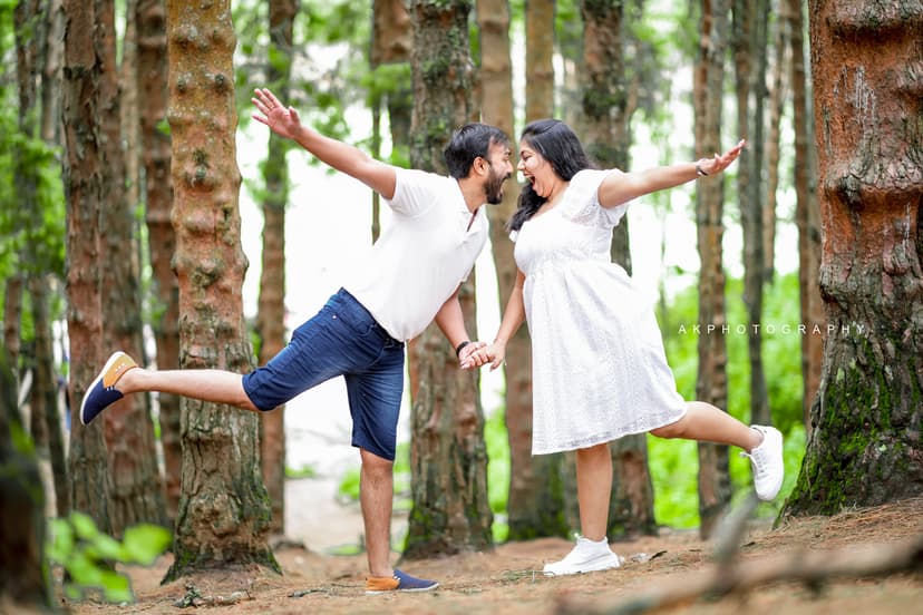 Ooty Pre-Wedding Shoot: Aishvarya & Aadhithya's Dreamy Session by AK Photography