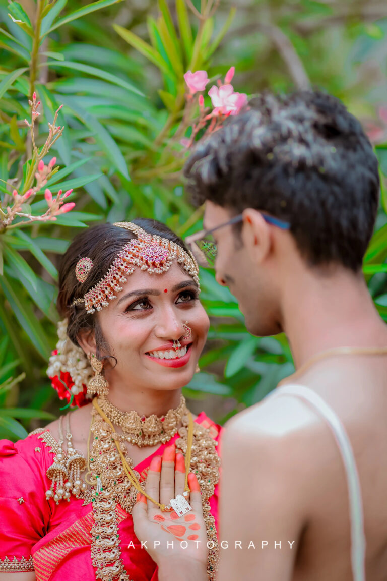 Kapila & Kokila's traditional Brahmin wedding photoshoot captures the essence of their cultural heritage beautifully