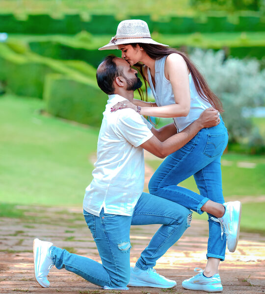 Pre Wedding Photoshoot Ooty – Jyoti & Himanchu’s Magical Moments by AK Photography