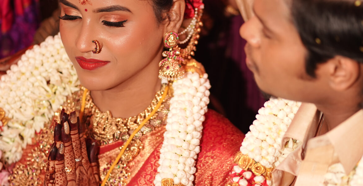 Wedding Photoshoot Architha Prathish Beautiful Candid Captures by AK Photography