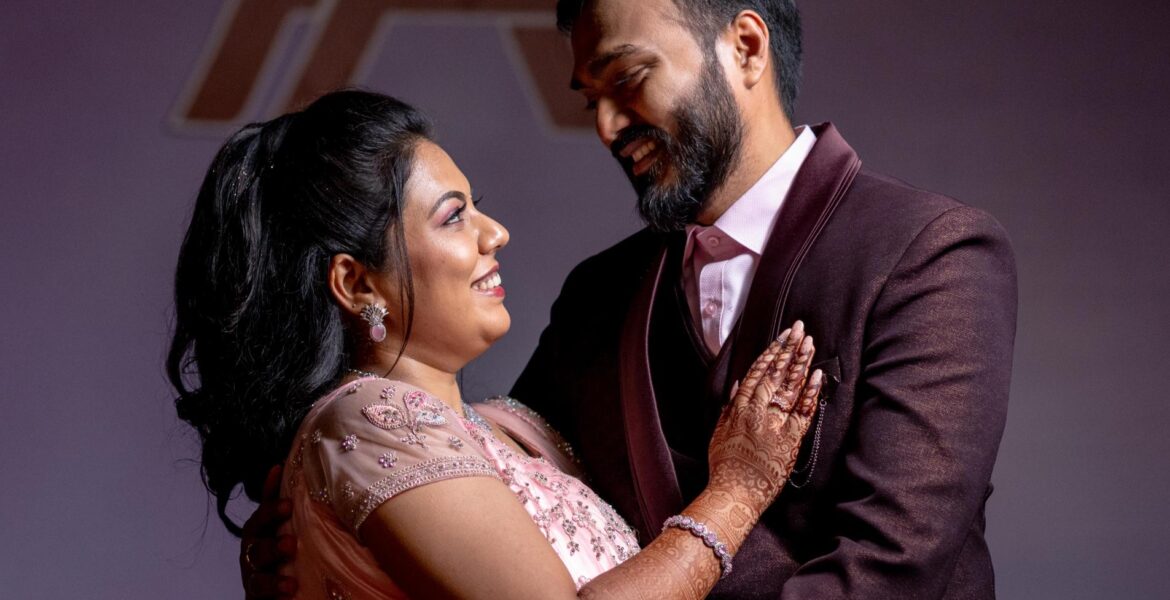 Wedding Reception Photoshoot of Aishvarya & Aadhithya in Coimbatore - AK Photography's Stunning Tamil Nadu Wedding Memories