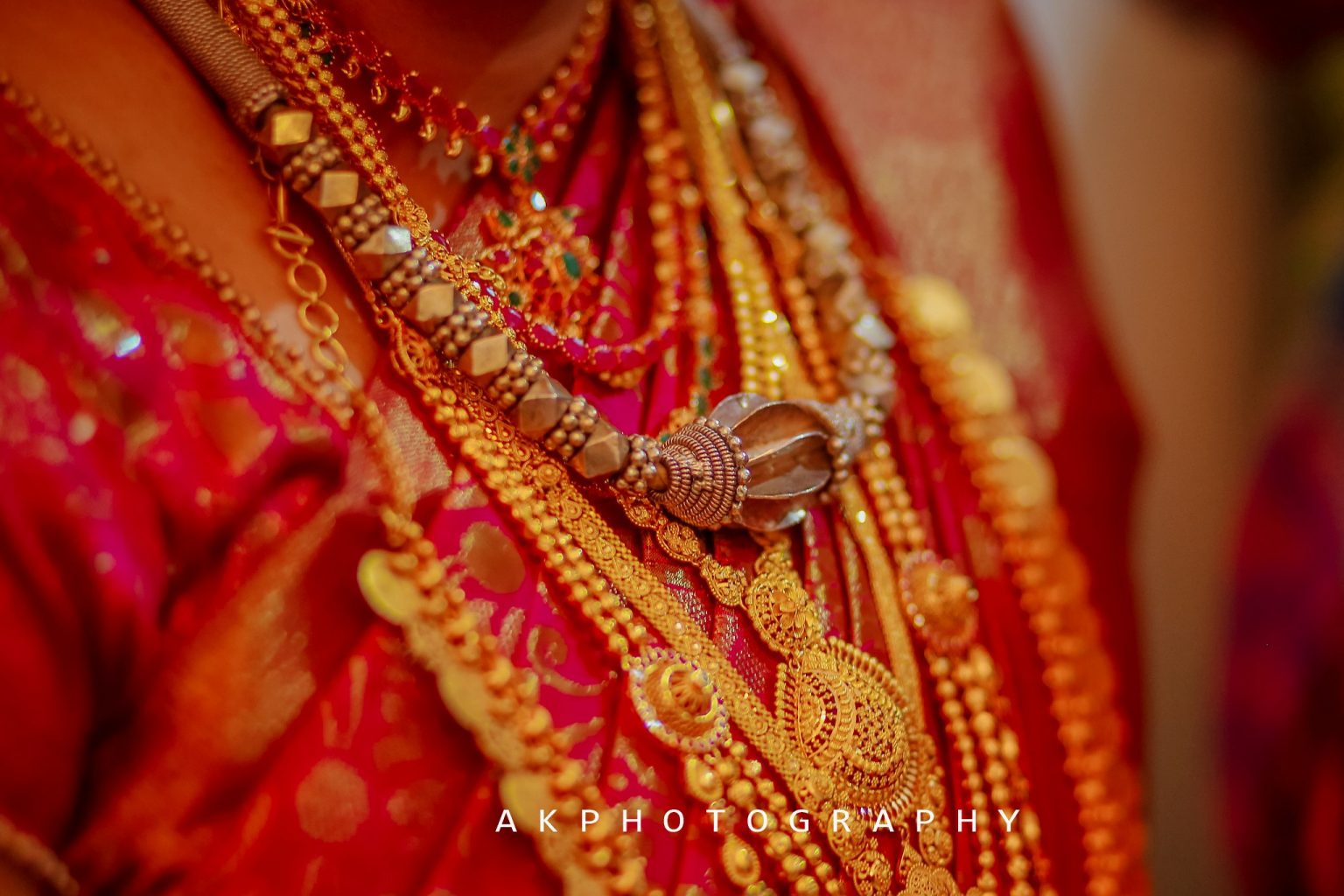 Kotagiri Post-Wedding Photoshoot Celebrating Tradition and Nature's Beauty for Vignesh and Abirami's Wedding