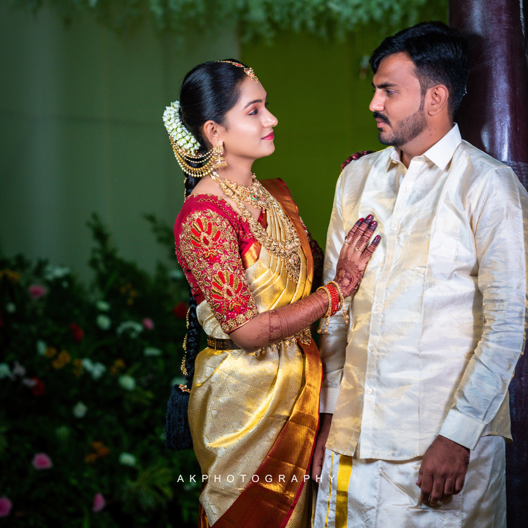 Wedding Photoshoot: Saranya & Seenu's Beautiful Day at Palldam